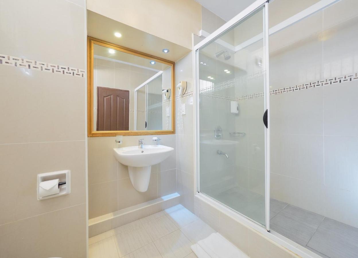 Gold Crest Hotel Quatre Bornes Extérieur photo