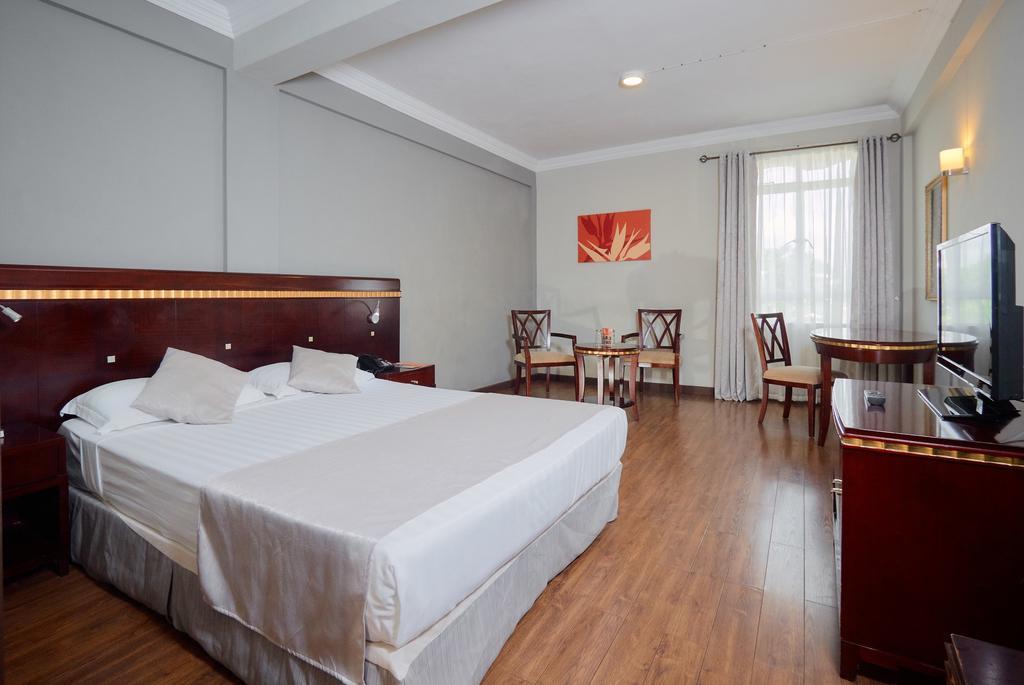 Gold Crest Hotel Quatre Bornes Extérieur photo
