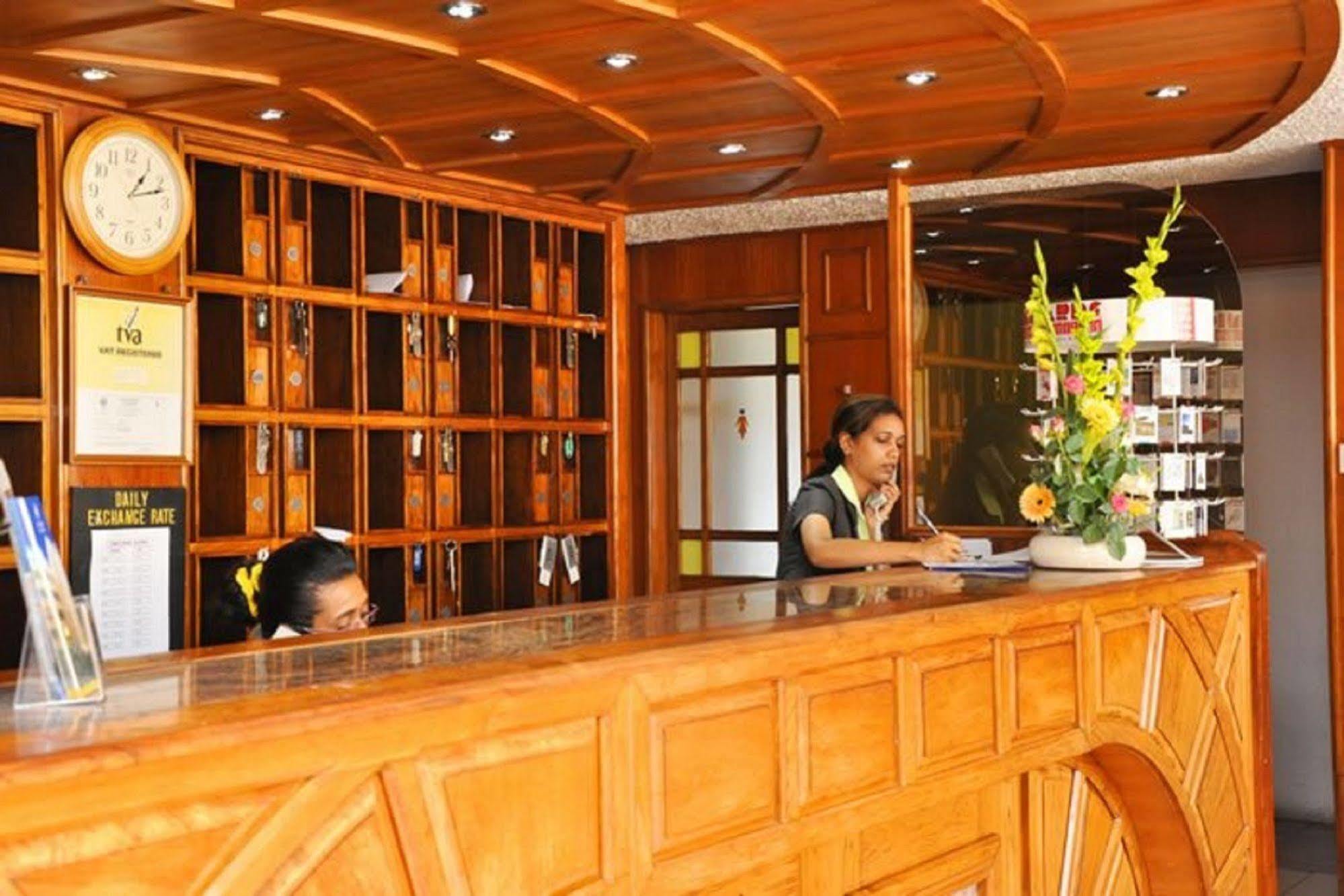Gold Crest Hotel Quatre Bornes Extérieur photo