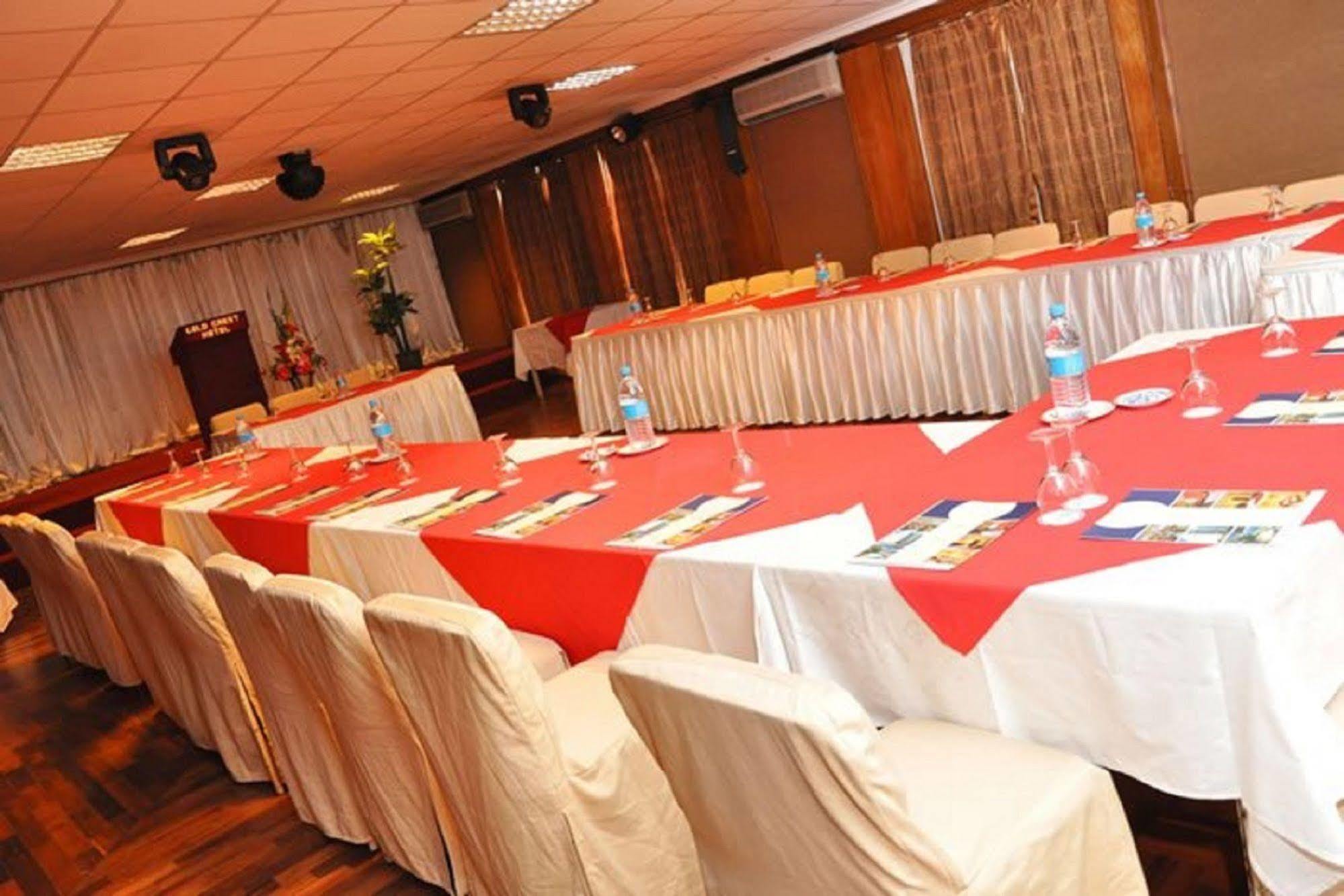 Gold Crest Hotel Quatre Bornes Extérieur photo